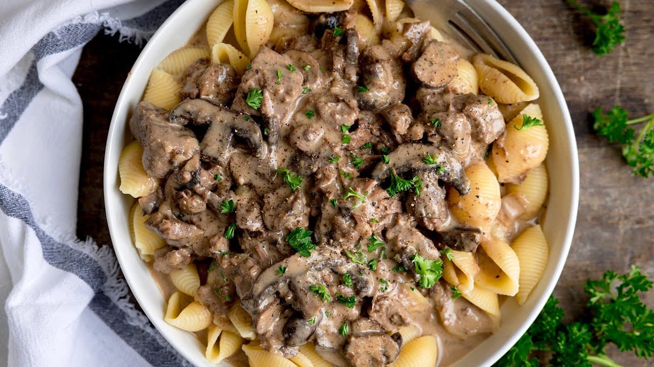 Video thumbnail: Slow Cooker Beef Stroganoff